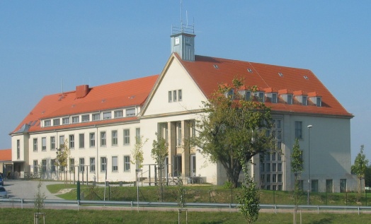 Lehrgebäude_neu