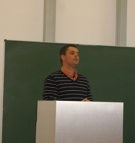 Bild: 20 Jahre neue Bundesrepublik: Prof. Dr. Michael Klundt (Magdeburg). Bild 2