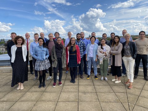 Gruppenbild des Kollegs aus der Dachterrasse