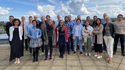 Gruppenbild des Kollegs aus der Dachterrasse