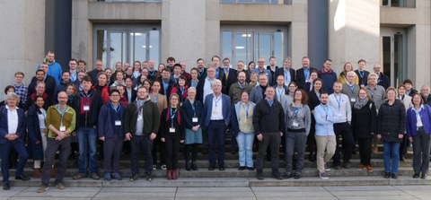 Gruppenfoto Konferenzteilnehmende