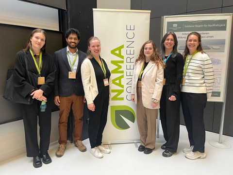 Gruppenfoto Teilnehmende auf der NAMA Konfernez 2025 in Chemnitz