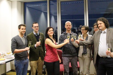 Gratulationsrunde. v.l.n.r.: Herr Erdmann, Herr Schubert, Dr. Schmidt, Herr Meyer, Dr. Martius, Frau Flämig-Wolak, Prof. Hagen