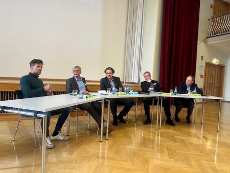 Podiumsdiskussion_