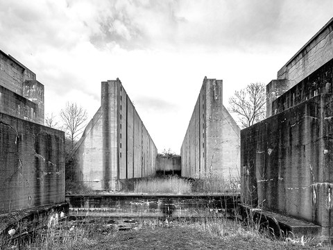 Blick in die Ruine der Schleusentreppe