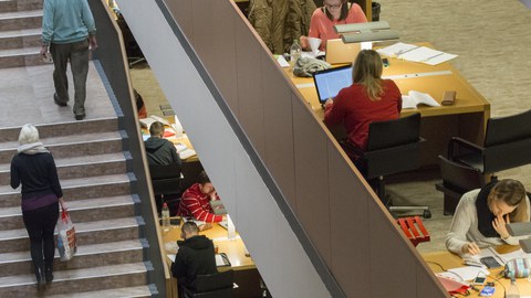 Arbeitsplätze in Ebene -1 und -2 Foto: SLUB Dresden / Henrik Ahlers