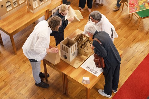 Ausstellung Entwurfsarbeiten der Professur in der Auferstehungskirche Dessau