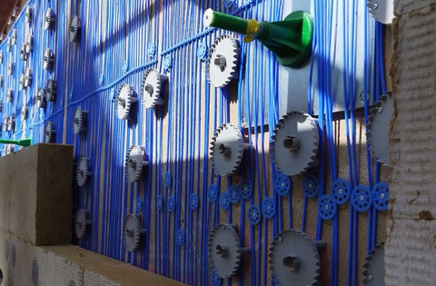 Detailansicht der Giebelseite mit dem installierten AktivDHKS