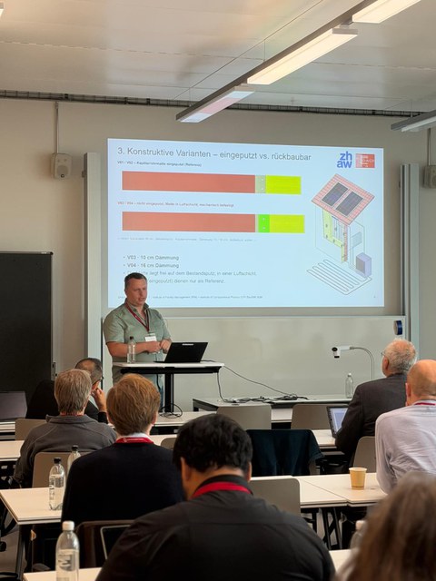 Dirk Weiß presents the design variants of the AktivDHKS