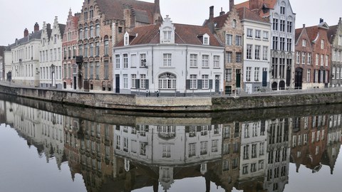 Brugge city-water-buildings