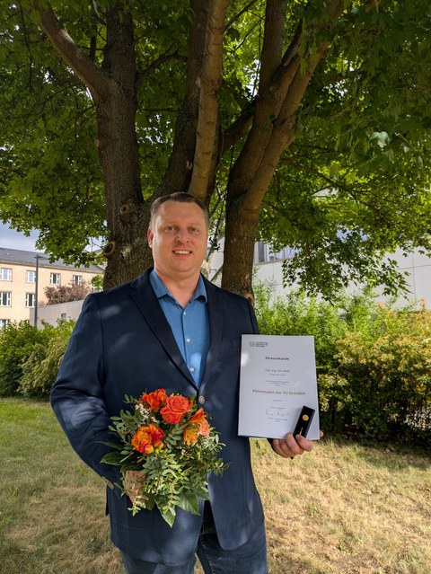 Verleihung der TUD Ehrennadel an Herrn Dirk Weiß