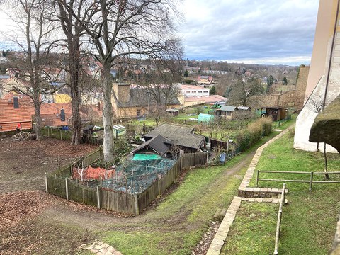 Blick auf Baumgarten des Schlosses Colditz