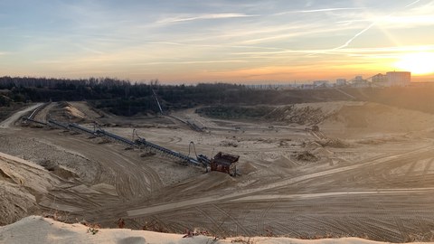 Blick über die Sandgrube im Dresdner Heller