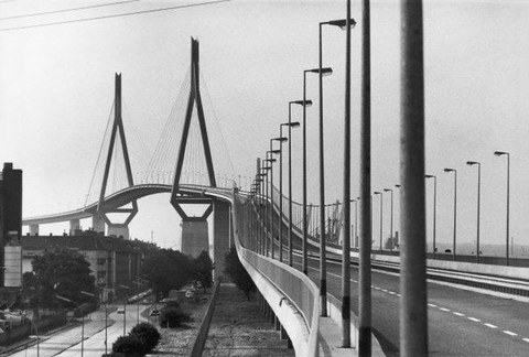 Die Köhlbrandbrücke in Hamburg