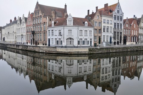 Brugge city-water-buildings