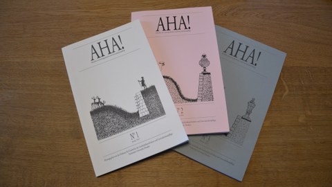 Foto zeigt die vom Lehrstuhl herausgegebenen AHA-Fachzeitschriften.