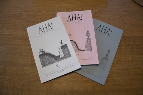 Foto zeigt die vom Lehrstuhl herausgegebenen AHA-Fachzeitschriften.