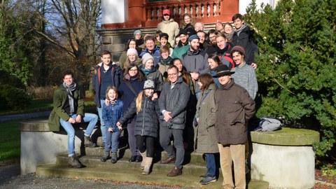 Foto zeigt ein Gruppenbild von den Teilnehmern des Pflegeeinsatzes in Thammenhain.