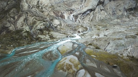 Siegerfoto des Fotoworkshops „Landschaft in Sicht: Alles im Fluss“ von Max Reichenbach, Foto eines Gletscherfluss