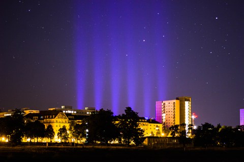 Foto von Dresden bei Nacht mit Lichtverschmutzung