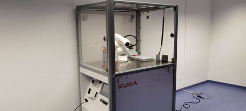 KUKA ready2_educate robot