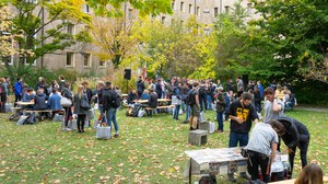Grillfest auf der Wiese