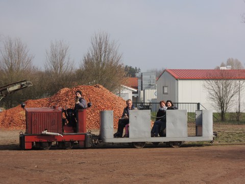 Rundfahrt mit der Museumsbahn durch die Ziegelei und die Tongruben