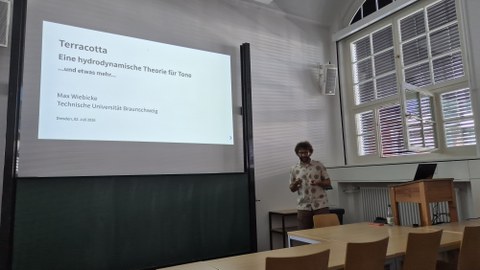 Max Wiebicke bei seinem Vortrag