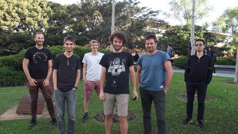 Max mit dem Team von Prof. Itai Einav in Sydney