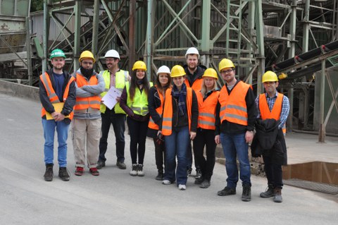 Gruppenbild Exkursion Kalkwerk Hufgard