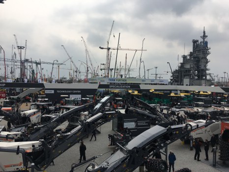 Liebherr Messestand bauma 2019