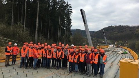 Gruppenbild Baustelle Talbrücke Schorgasttal