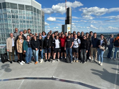 Gruppenbild auf dem Main Tower 