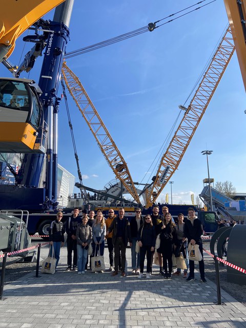BAUMA 2025 Messestand Liebherr
