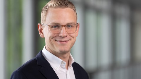 Portraitfoto von Florian Härtel