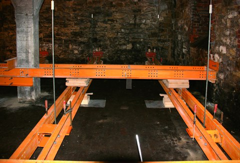 Abutment construction in the basement