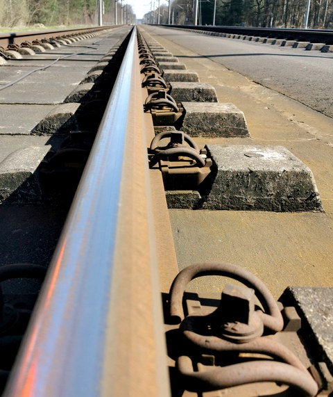 Detail of rail position in longitudinal direction