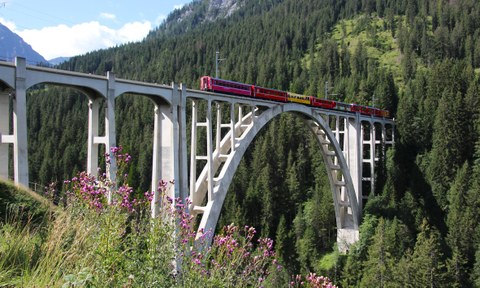 Langwieser Viadukt der Rhätischen Bahn
