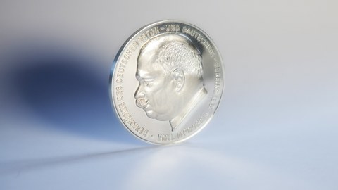 Photo shows the obverse of the Emil Mörsch Memorial Coin 2019 with the image of Emil Mörsch