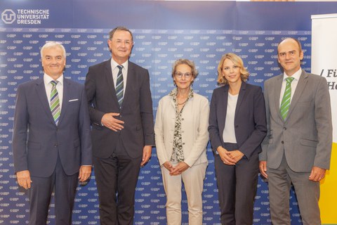 PD fördert Stiftungspro­fessur für ressourceneffi­zienten Hochbau an der TU Dresden