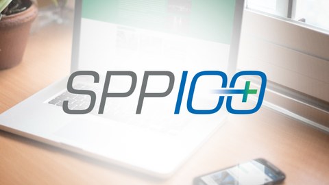 Grafik zeigt das Logo des SPP vor einem Laptop