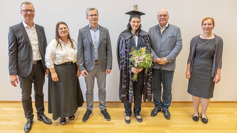 Olga Benedix und die anwesende promotionskommission