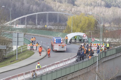 Impressionen Belastungstest Elbbrücke Bad Schandau im April 2025