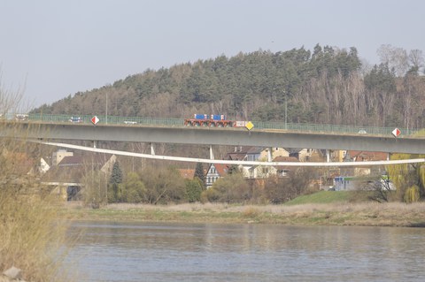 Impressionen Belastungstest Elbbrücke Bad Schandau im April 2025