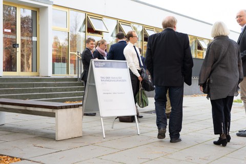 Eingang zum Hörsaal zum Tag der Fakultät Bauingenieurwesen 2019