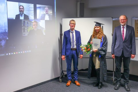 Gruppenbild von der gesamten Promotionskommission