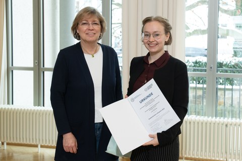 Laura Oberender stellvertretend für die Studentische Hochschulgruppe Nachhaltigkeits-AG Bauingenieurwesen 