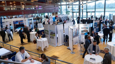 Blick in die Ausstellungsräume zum Wasserbaukolloquium