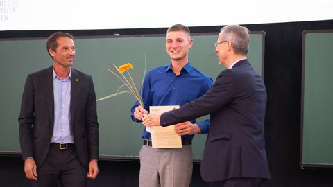 Gruppenbild auf der Bühne