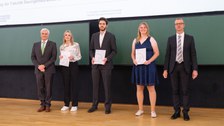 Gruppenbild auf der Bühne